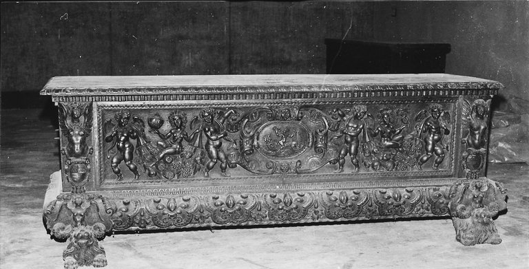 thumbs//bdr/RESTAURI_Ibc_storici/RE/RE_cassapanca1-med.jpg