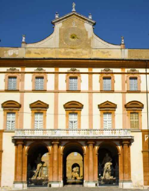 thumbs//contenitori/modena/sassuolo/P_Ducale/PALAZZO_DUCALE_DI_SASSUOLO-med.jpg