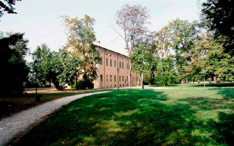 thumbs//contenitori/piacenza/castelsangiovanni//villabraghieri/esterno_villa-med.JPG