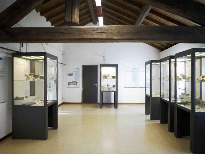 thumbs//contenitori/reggemil/poviglio//terramara_srosa/int_museo-med.jpg